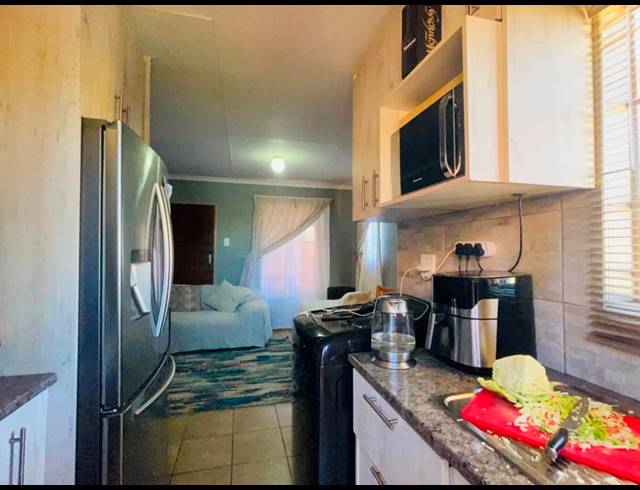3 BEDROOM HOUSE FOR SALE IN SKY CITY